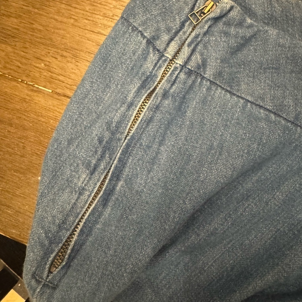 Free People Wide leg Jean crops Blue Denim 24" inseam size 10 - Picture 3 of 5